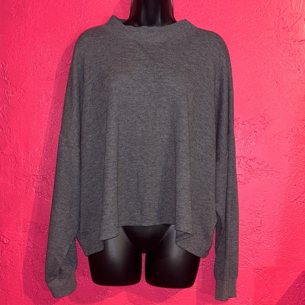 Victoria's Secret cropped dark heather Gray thermal lounge shirt sz XXL.